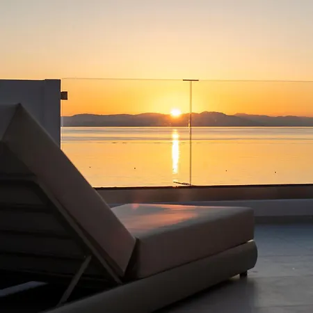 公寓 Elysian Beachfront Luxury With Jacuzzi - Sea & View - Adults Only 科斯镇