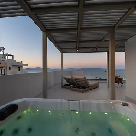 Elysian Beachfront Luxury With Jacuzzi - Sea & View - Adults Only 公寓 *
